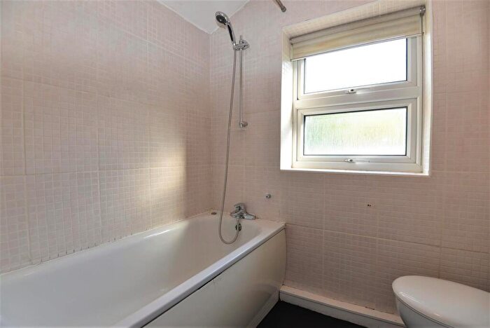 1 Bedroom Flat To Rent In Dawlish Road, Leyton, London, E10
