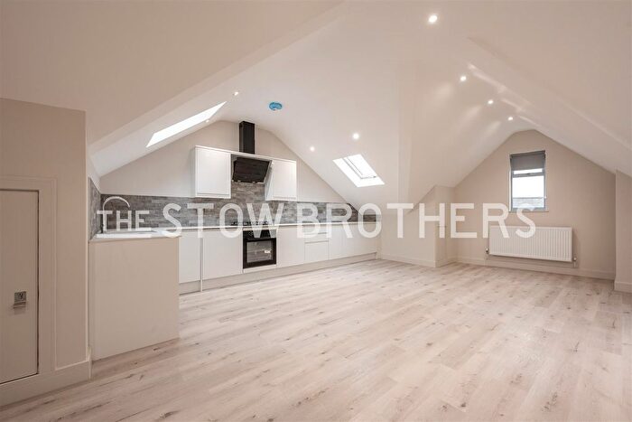 1 Bedroom Flat To Rent In George Lane, South Woodford, E18