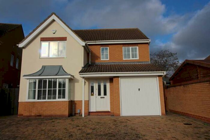 4 Bedroom Detached House For Sale In Pickering Close Sandy, SG19