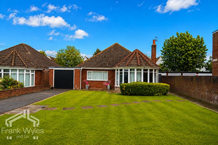 3 Bedroom Bungalow For Sale In Kirton Crescent, Lytham St. Annes, Lancashire, FY8
