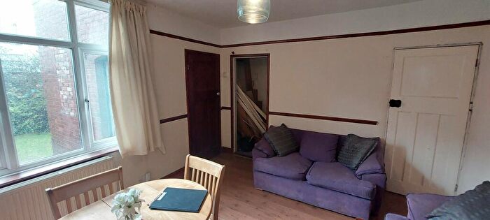 3 Bedroom Terraced House For Sale In Havelock Road, Luton, LU2