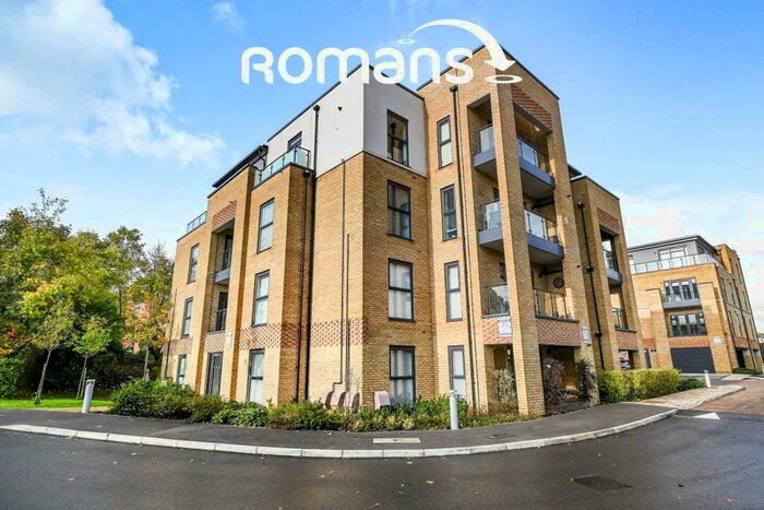 2 Bedroom Apartment To Rent In Sterling Square, RG12