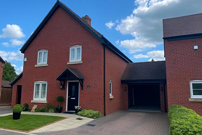 3 Bedroom Detached House For Sale In Somerset Fields, Bentley, Farnham, GU10