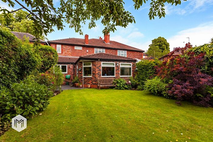 4 Bedroom Semi-Detached House For Sale In Beanfields, Worsley, Greater Manchester, M28