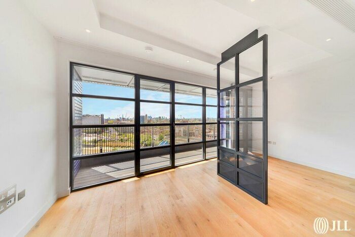 Studio To Rent In Bridgewater House, London City Island, E14