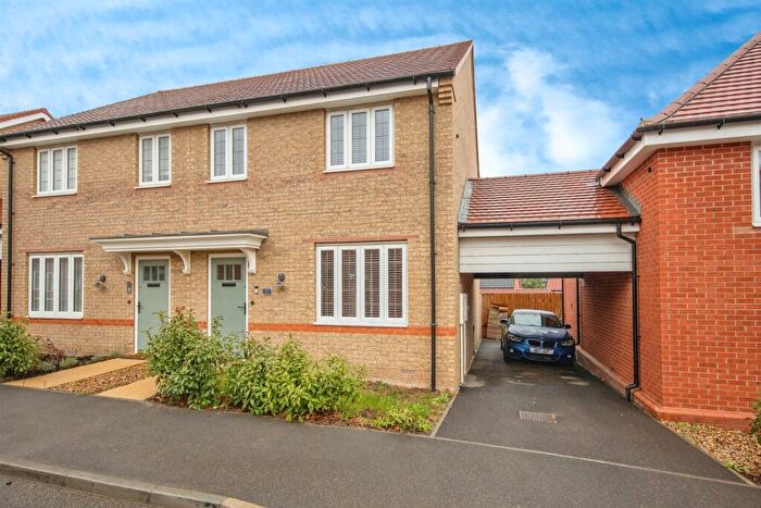 3 Bedroom Semi-Detached House For Sale In Skylark Way, Long Melford, Sudbury, CO10