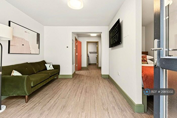 1 Bedroom Flat To Rent In Masons Avenue, Harrow, HA3