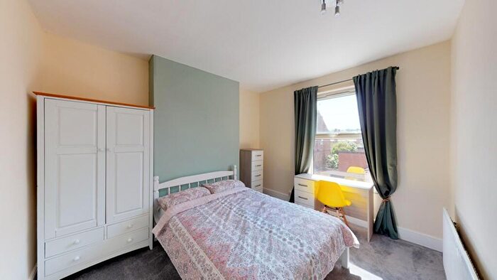 4 Bedroom House To Rent In Laurie Avenue, Nottingham, NG7