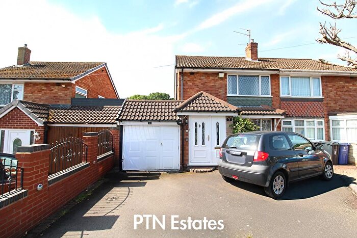 3 Bedroom Property For Sale In Balmoral Road, Wordsley, DY8
