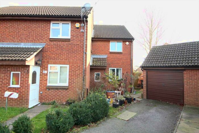 2 Bedroom Terraced House To Rent In Private Cul De Sac Location In Tring, HP23