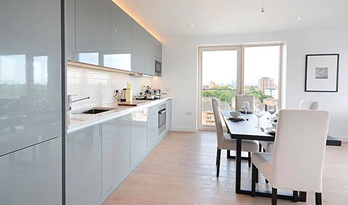2 Bedroom Flat For Sale In Rodney Road, , Elephant And Castle, London, SE17