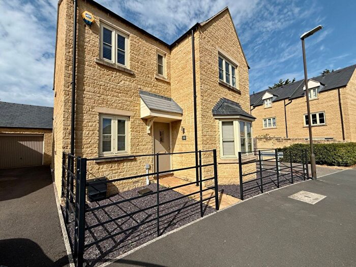 4 Bedroom Detached House To Rent In Brays Avenue, Tetbury, GL8