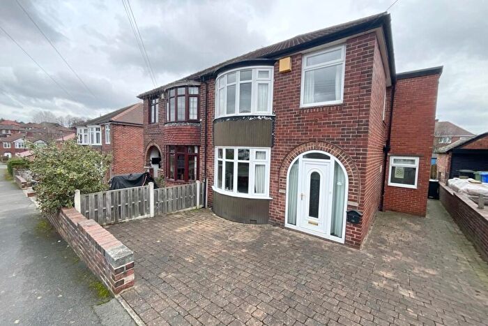 3 Bedroom Semi-Detached House For Sale In Sundown Road, Sheffield, S13