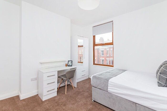 4 Bedroom Semi-Detached House To Rent In Imperial Road, Nottingham, NG9
