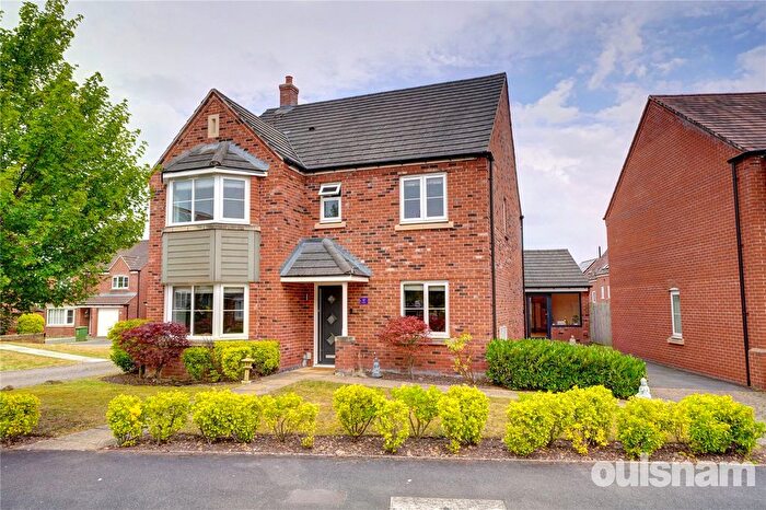5 Bedroom Detached House For Sale In Lawley Way, Droitwich, Worcestershire, WR9