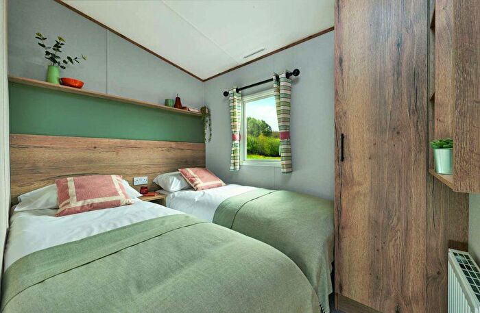 2 Bedroom Caravan For Sale In Stratheck Holiday Park, PA23