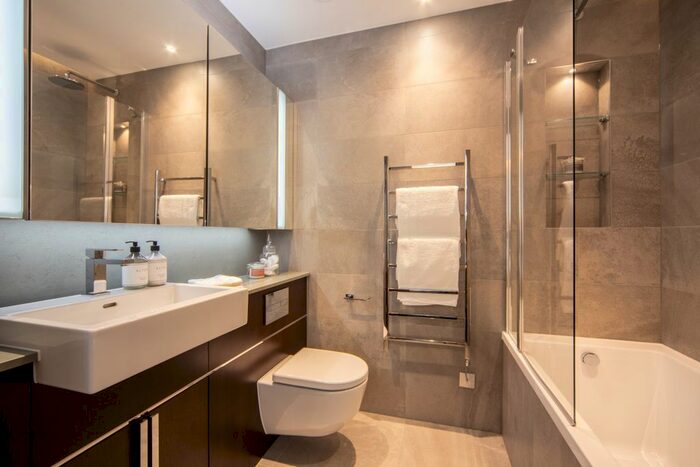 2 Bedroom Flat To Rent In Charles Clowes Walk, London, SW11