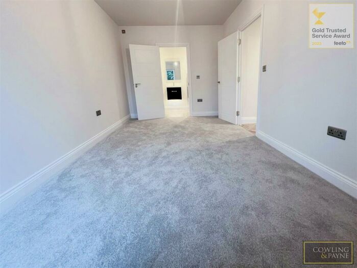 2 Bedroom Apartment To Rent In Chestnuts, Crays Hills, Billericay, CM11