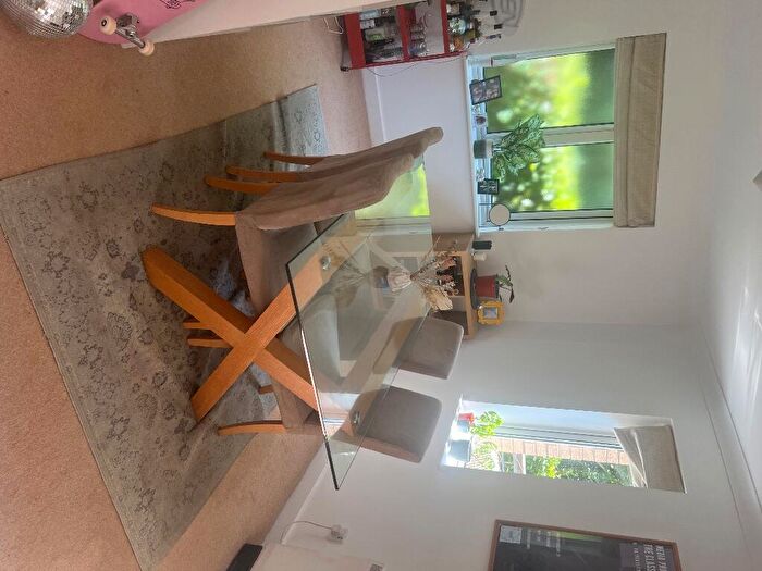 2 Bedroom Flat To Rent In Grangemoor Court, Cardiff(City), CF11