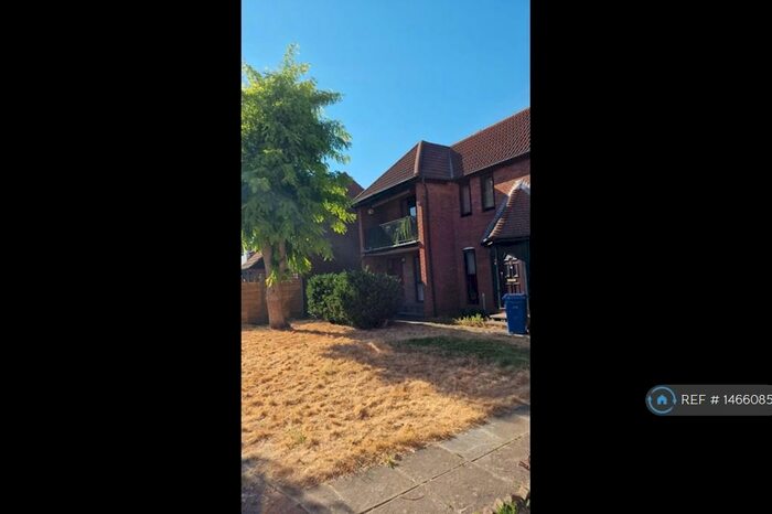 1 Bedroom End Of Terrace House To Rent In Howland Way, London, SE16