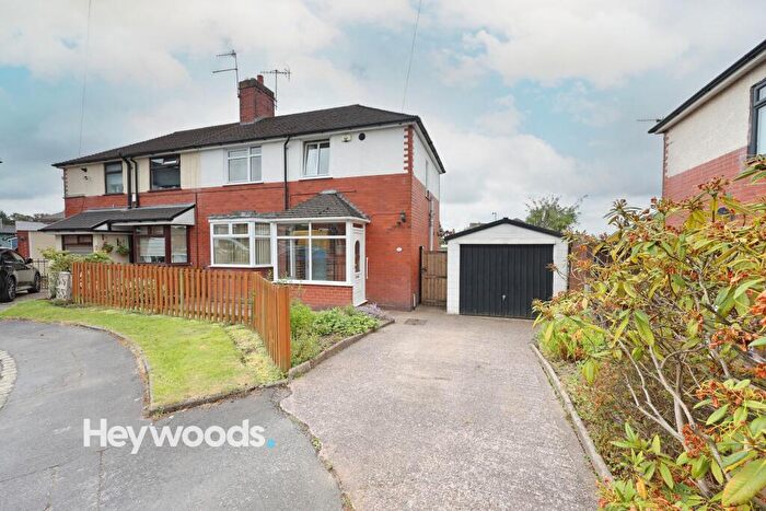 3 Bedroom Semi Detached House For Sale In Oakdene Close, Porthill, Newcastle-under-Lyme, ST5