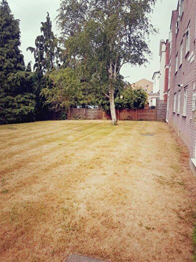 1 Bedroom Flat To Rent In Winston Court, Widmore Road, Bromley, BR1