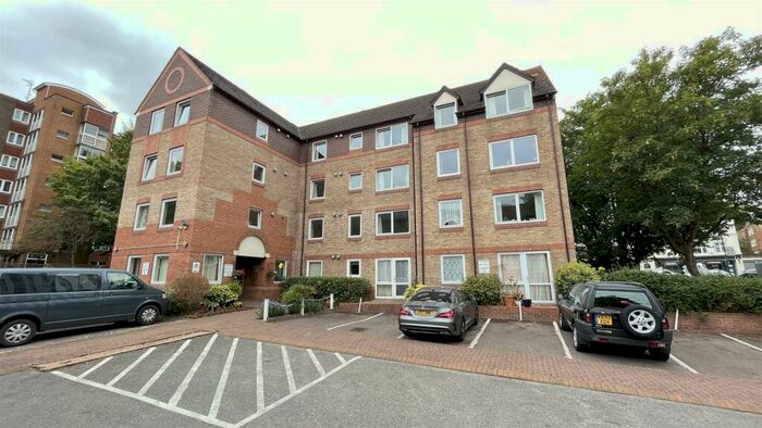 1 Bedroom Retirement Property To Rent In Forest Dene Court, Cedar Road, SM2