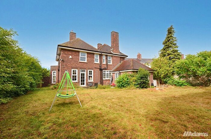 5 Bedroom Detached House For Sale In Heath Road South, Weston Village, WA7