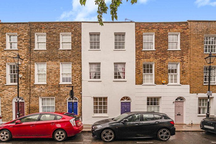 3 Bedroom Terraced House For Sale In Studd Street, London, N1