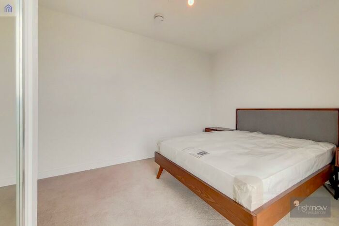 1 Bedroom Flat To Rent In London, N15