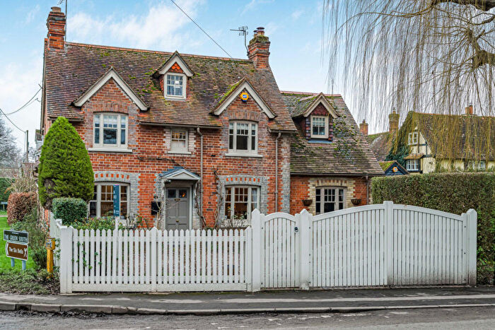 3 Bedroom Detached House For Sale In Thame Road, Wallingford, OX10