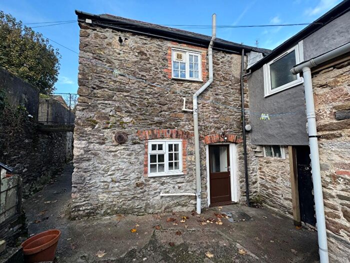 Studio To Rent In Underwood Road, Plymouth, Devon, PL7