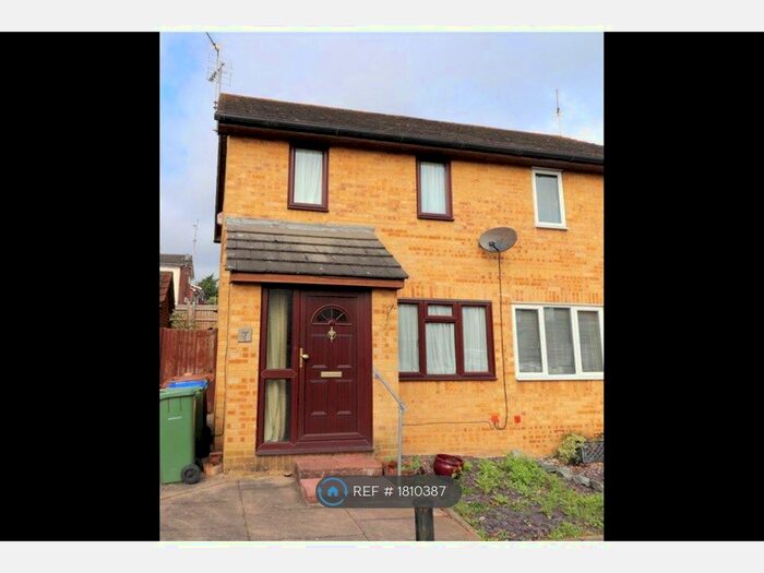 2 Bedroom Semi-Detached House To Rent In Doyle Close, Erith, DA8