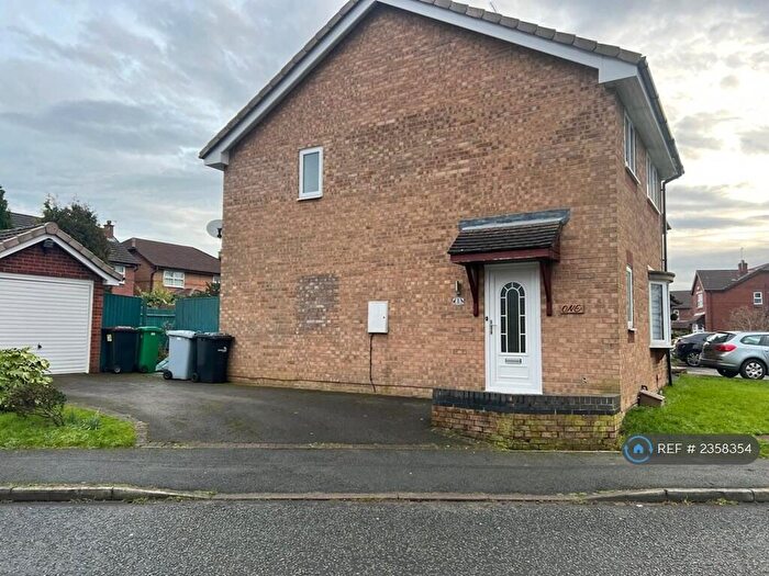 3 Bedroom Semi-Detached House To Rent In Riverside Grove, Crewe, CW2