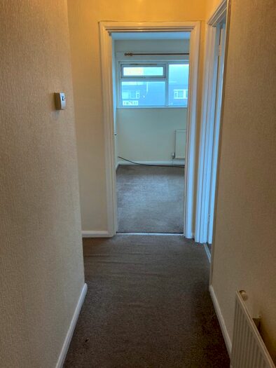 2 Bedroom Flat To Rent In Penarth Road, Crossgates Leeds, LS15
