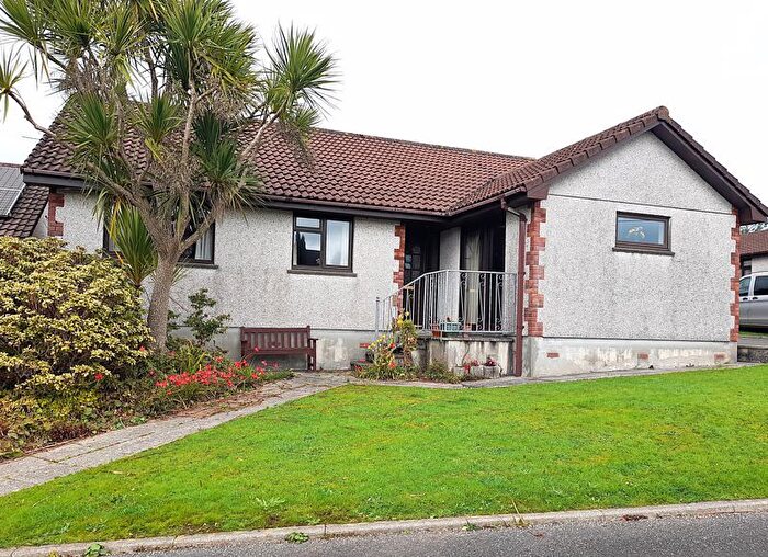 3 Bedroom Bungalow For Sale In Socotra Drive, Trewoon, PL25