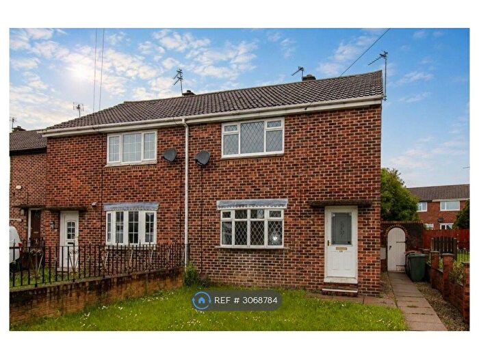 2 Bedroom Semi-Detached House To Rent In Handsworth Road, Wakefield, WF2