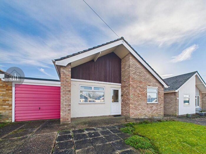 2 Bedroom Bungalow For Sale In Coddington Way, Ixworth, IP31