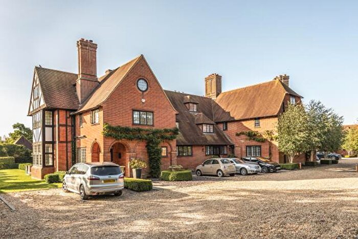 5 Bedroom End Of Terrace House For Sale In Little London Road, Reading, RG7