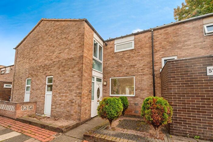 3 Bedroom Terraced House For Sale In St. Marks Crescent, Birmingham, B1