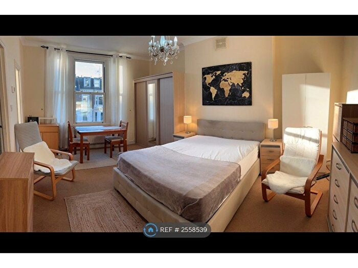 Studio To Rent In Holland Road, London, W14