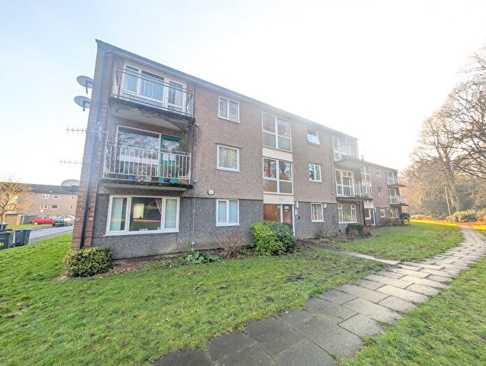 1 Bedroom Flat To Rent In Cliffe Gardens, Shipley, West Yorkshire, BD18