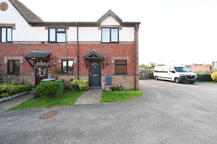 2 Bedroom End Of Terrace House To Rent In Gibson Way, Bognor Regis, PO21