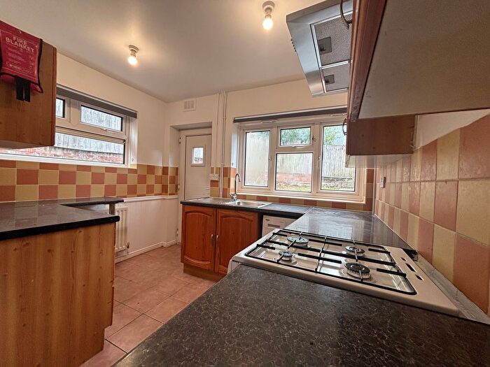 3 Bedroom Semi-Detached House To Rent In West Boulevard, Quinton, B32