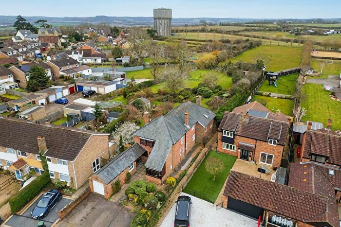 5 Bedroom Detached House For Sale In Tyburn Lane, Pulloxhill, MK45