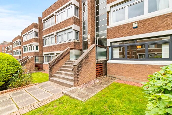 1 Bedroom Flat For Sale In Lethington Place, Shawlands, G41