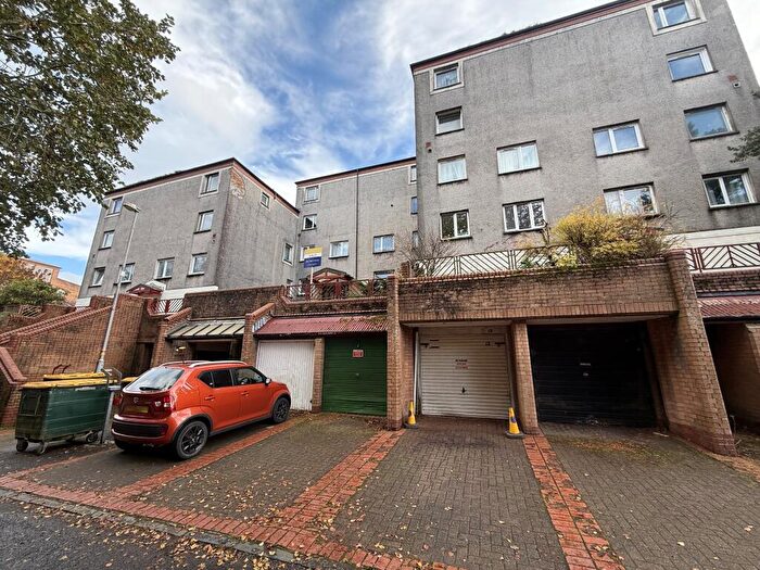 2 Bedroom Duplex For Sale In Greenrigg Road, Cumbernauld, G67
