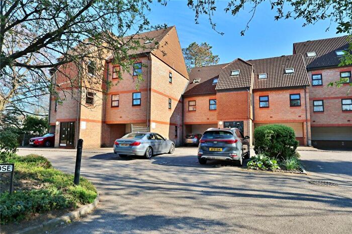 2 Bedroom Apartment For Sale In Carmel Close, Mount Hermon Road, Woking, Surrey, GU22