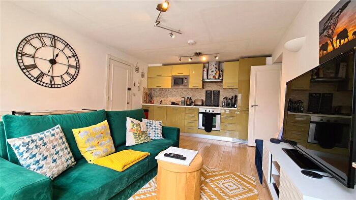 1 Bedroom Apartment To Rent In Church Street, Enfield, EN2