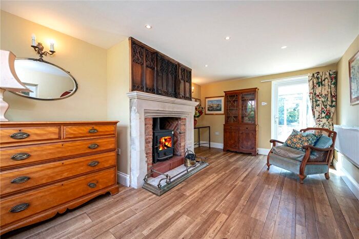 3 Bedroom End Of Terrace House For Sale In Walcot, Sleaford, Lincolnshire, NG34